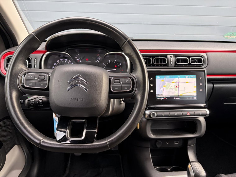 Vehicle Image 11
