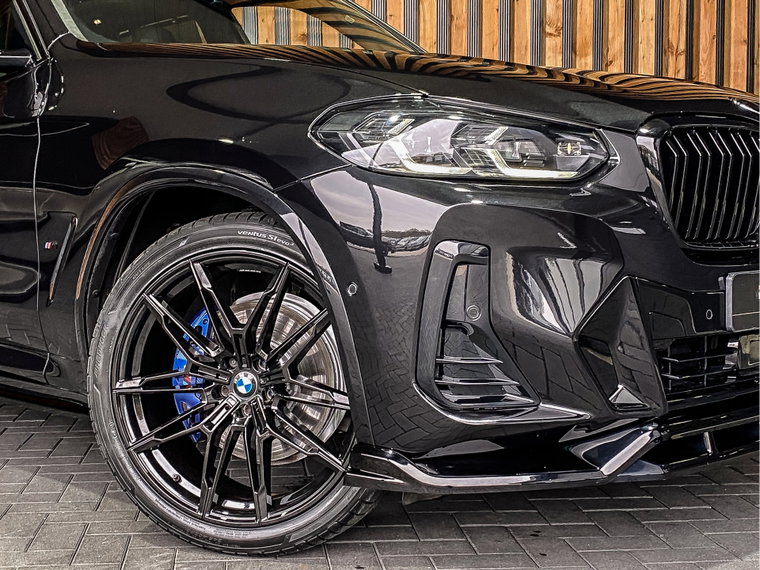 Vehicle Image 32