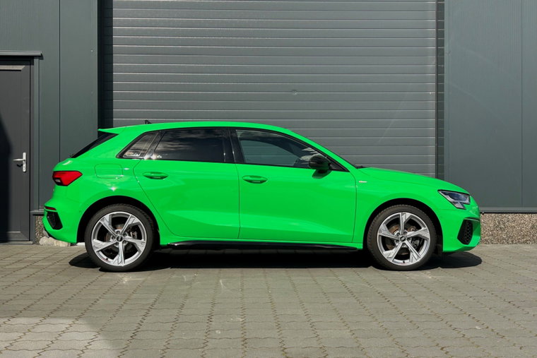Vehicle Image 36