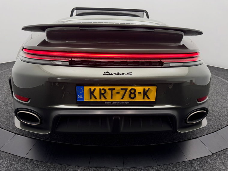 Vehicle Image 32
