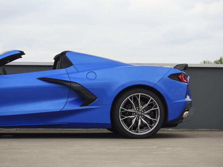 Vehicle Image 42