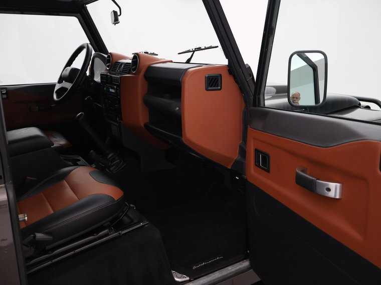 Vehicle Image 22