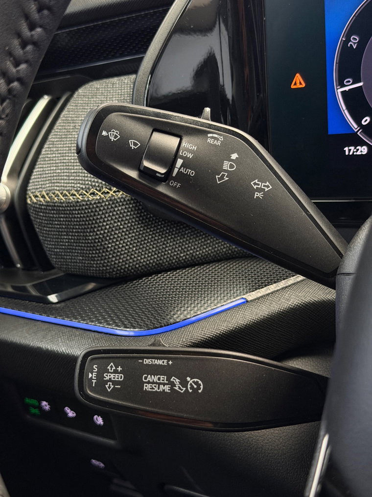 Vehicle Image 40