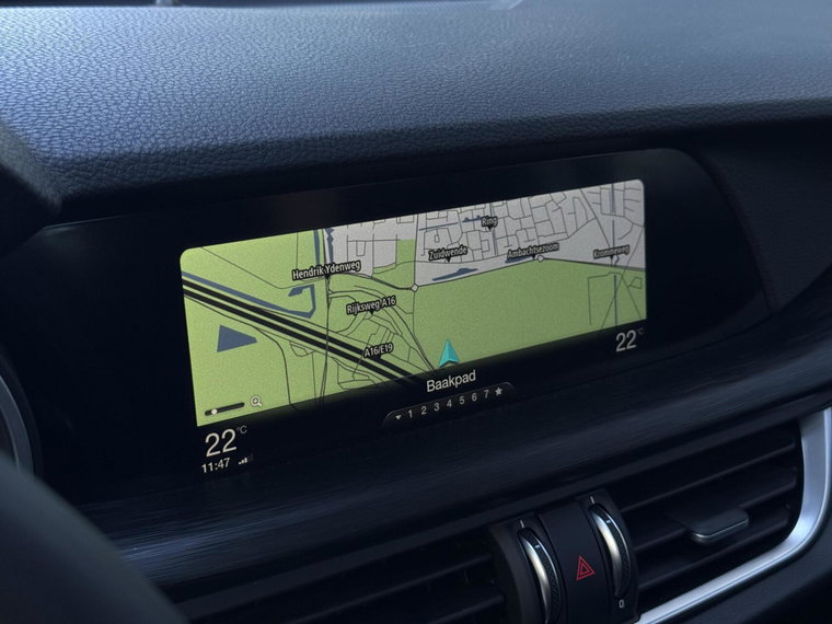 Vehicle Image 33