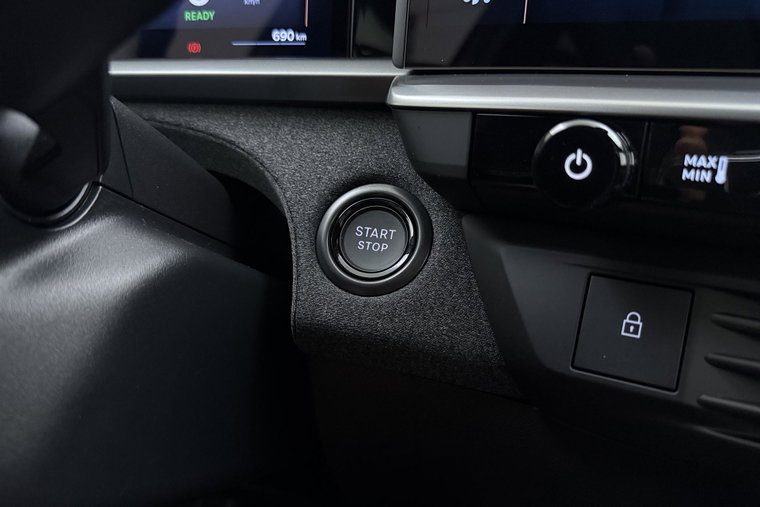 Vehicle Image 37