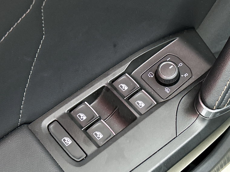 Vehicle Image 26
