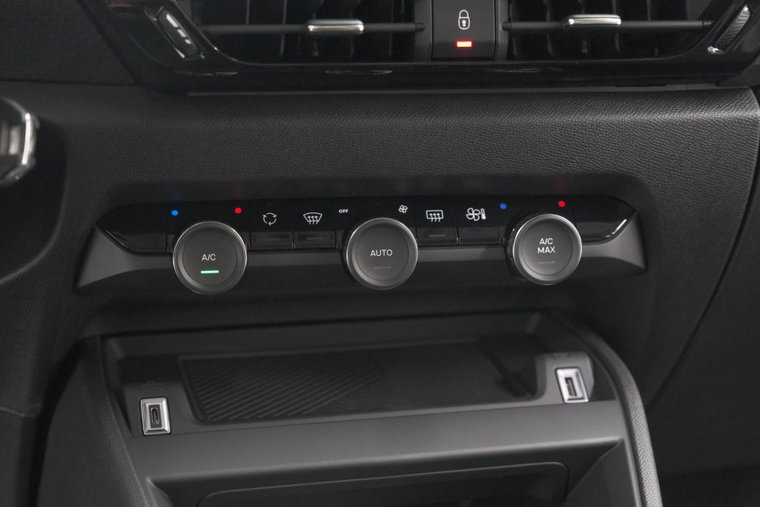 Vehicle Image 48