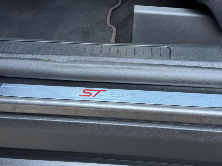 Vehicle Image 52