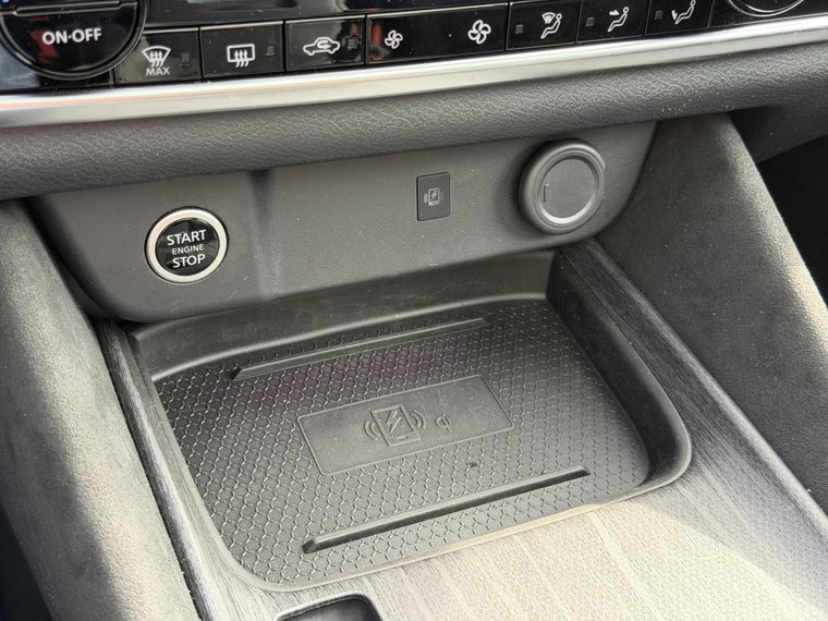 Vehicle Image 38