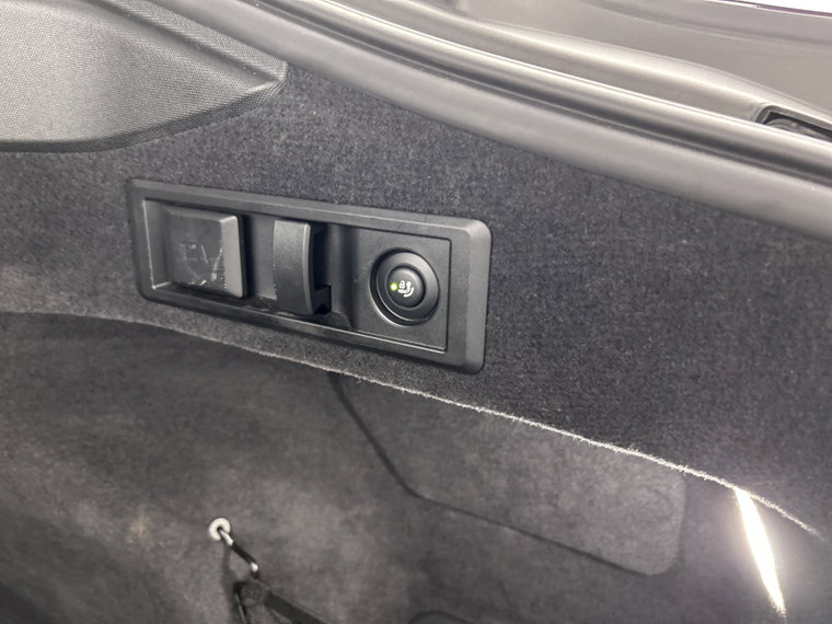 Vehicle Image 35