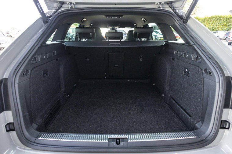 Vehicle Image 45