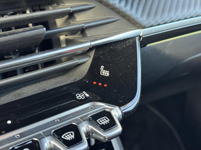Vehicle Image 60