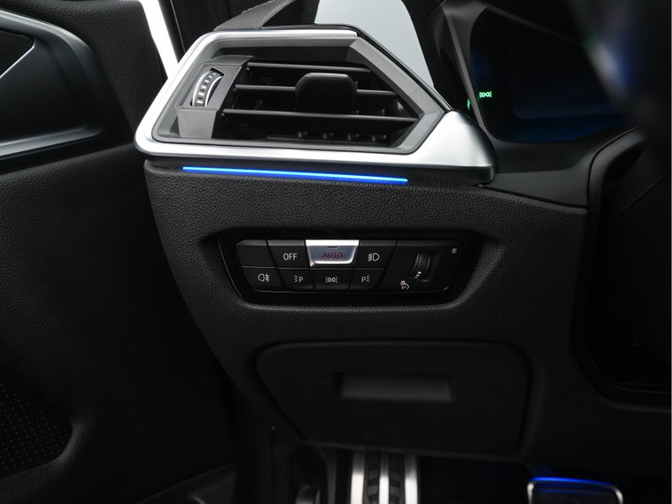 Vehicle Image 27