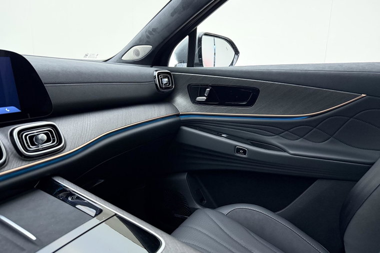 Vehicle Image 36