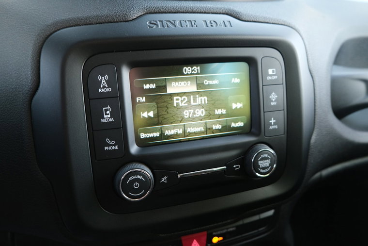 Vehicle Image 21