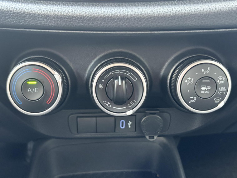 Vehicle Image 17