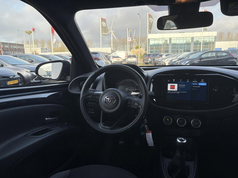 Vehicle Image 11