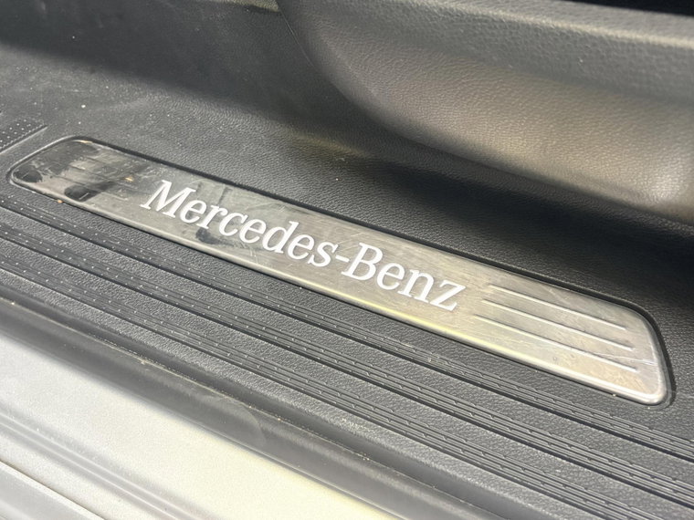 Vehicle Image 31
