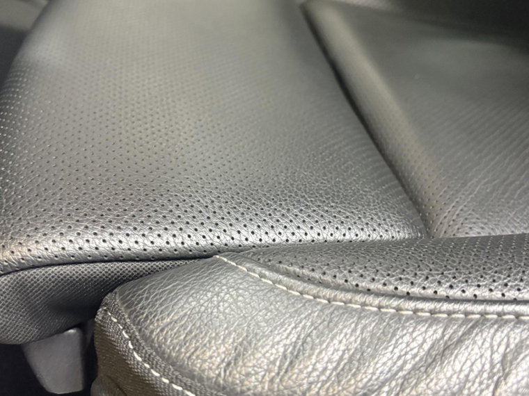 Vehicle Image 35