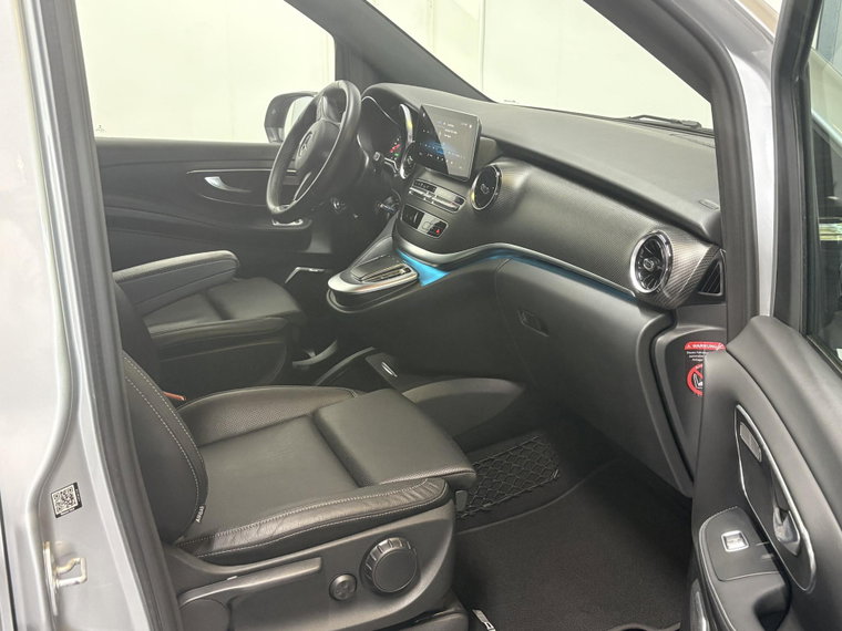 Vehicle Image 37