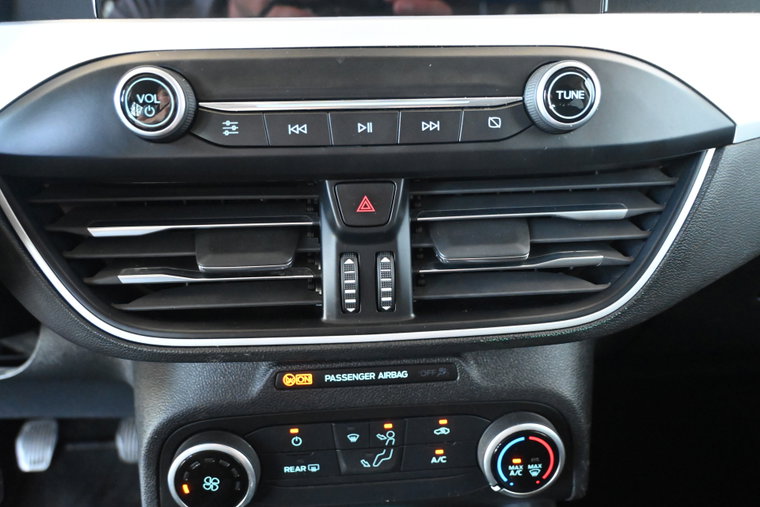 Vehicle Image 33