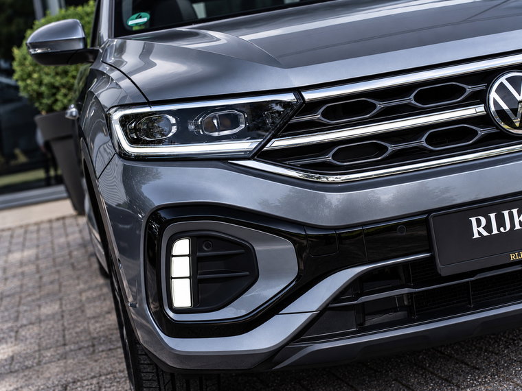 Vehicle Image 38