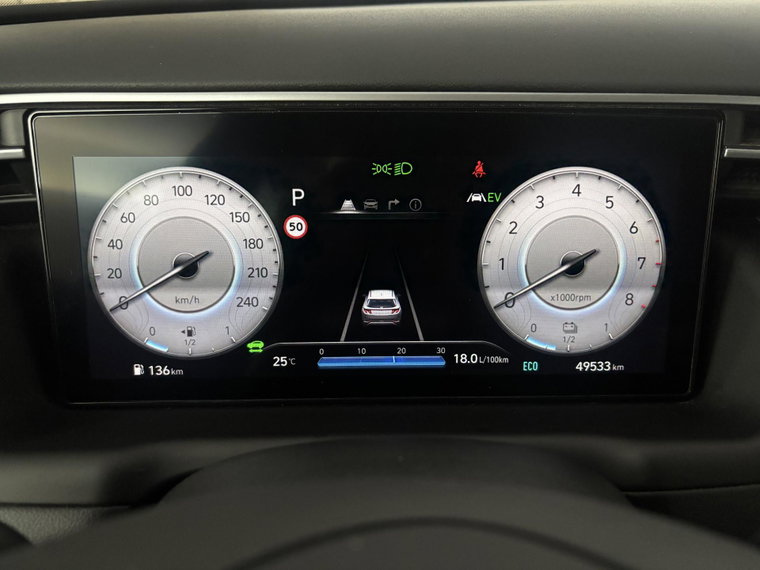 Vehicle Image 25