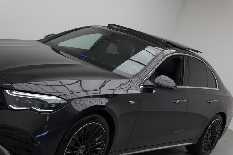 Vehicle Image 38