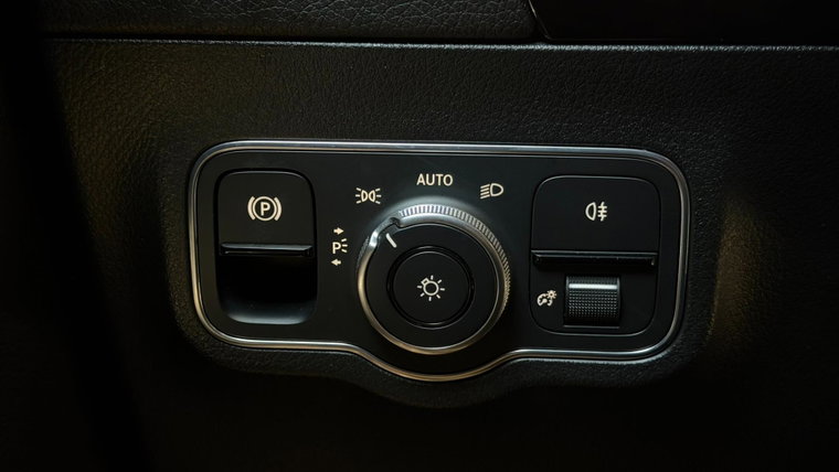Vehicle Image 28