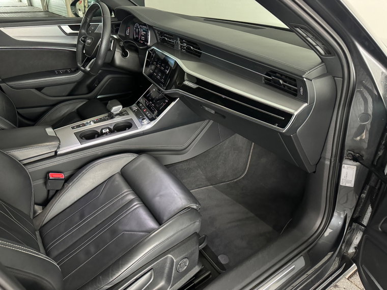 Vehicle Image 36