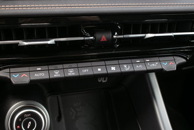 Vehicle Image 33