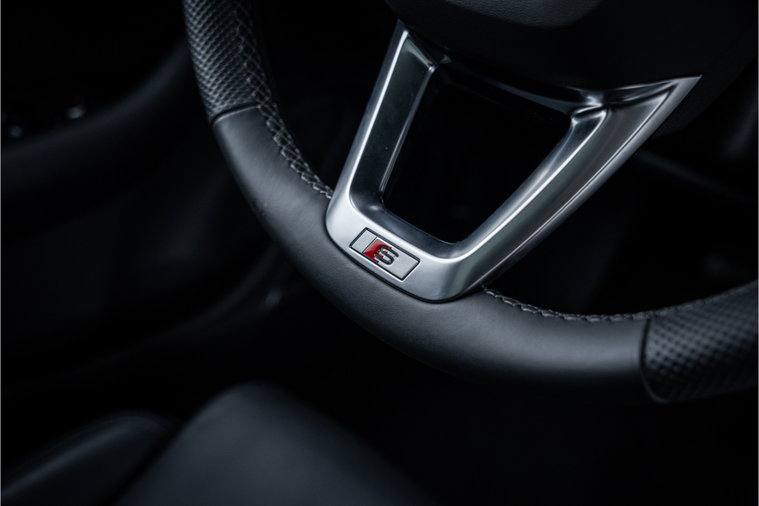 Vehicle Image 36