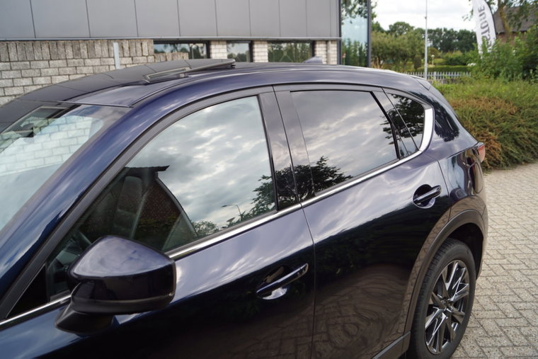 Vehicle Image 32