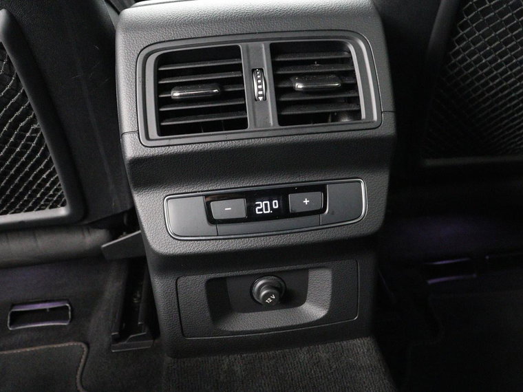 Vehicle Image 34