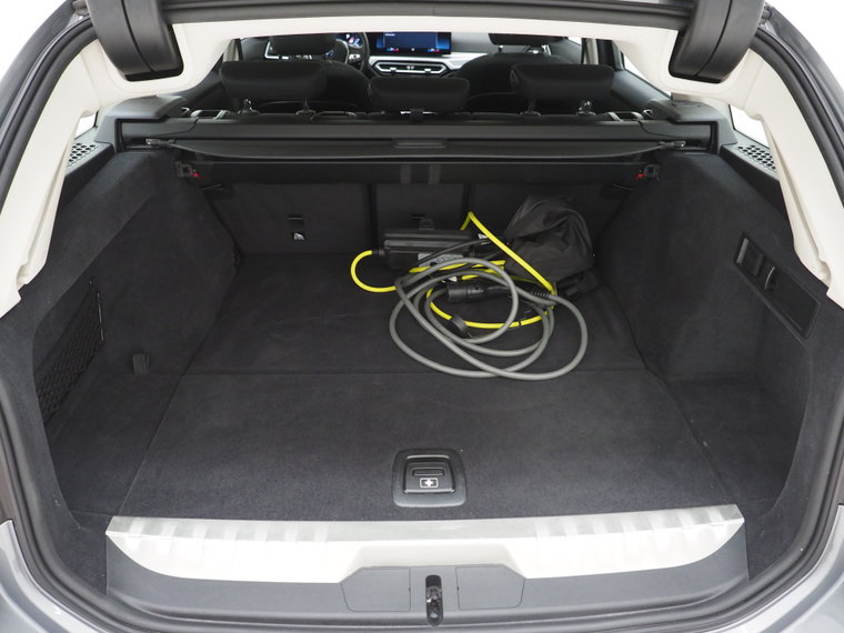 Vehicle Image 38