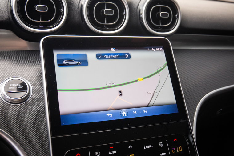 Vehicle Image 21