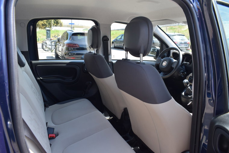Vehicle Image 15