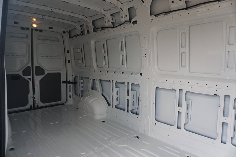 Vehicle Image 8