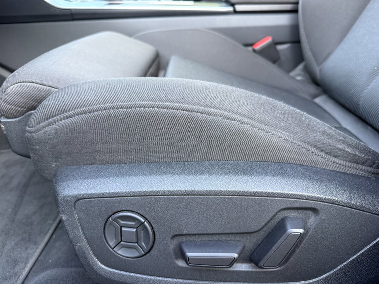 Vehicle Image 29