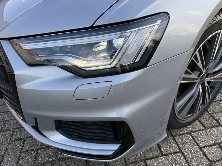Vehicle Image 32