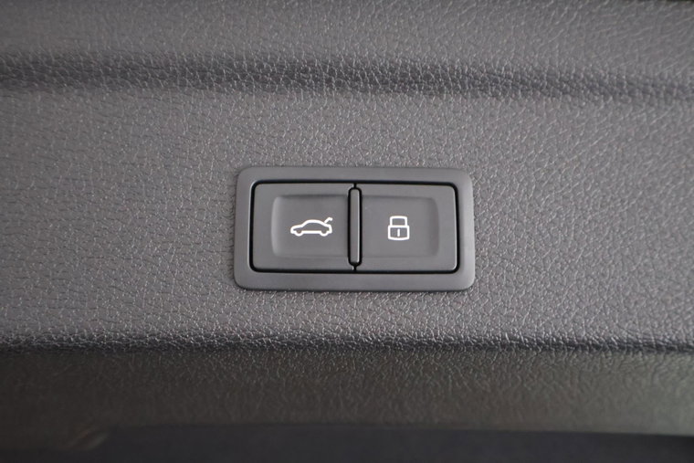 Vehicle Image 45
