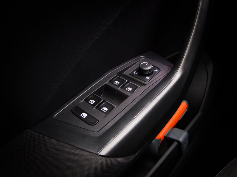 Vehicle Image 33