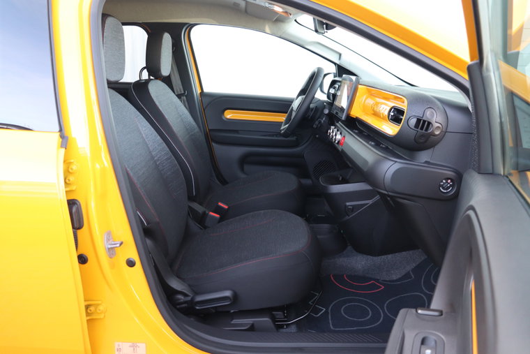 Vehicle Image 12
