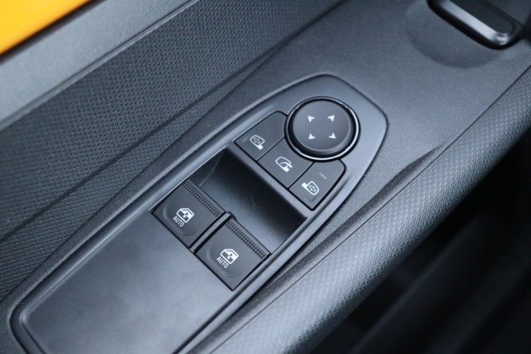 Vehicle Image 24