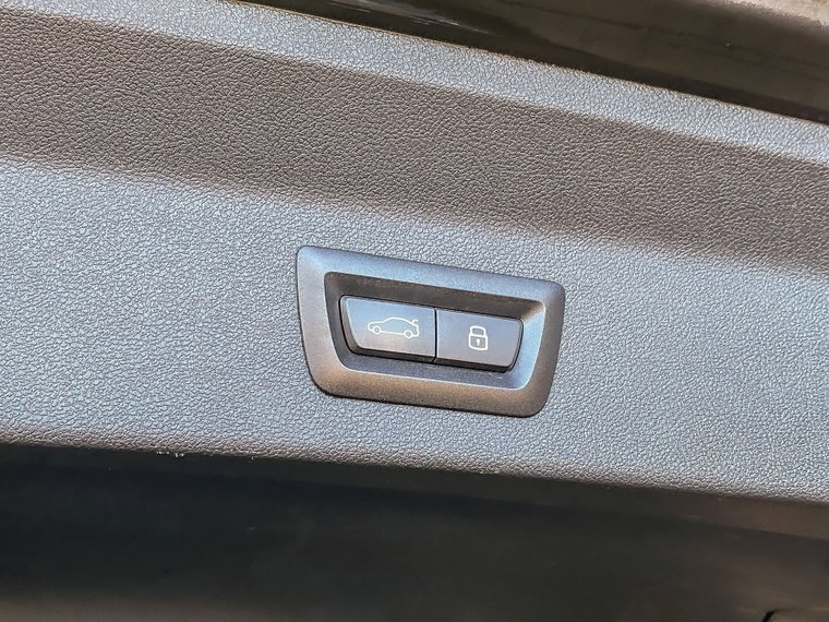 Vehicle Image 45