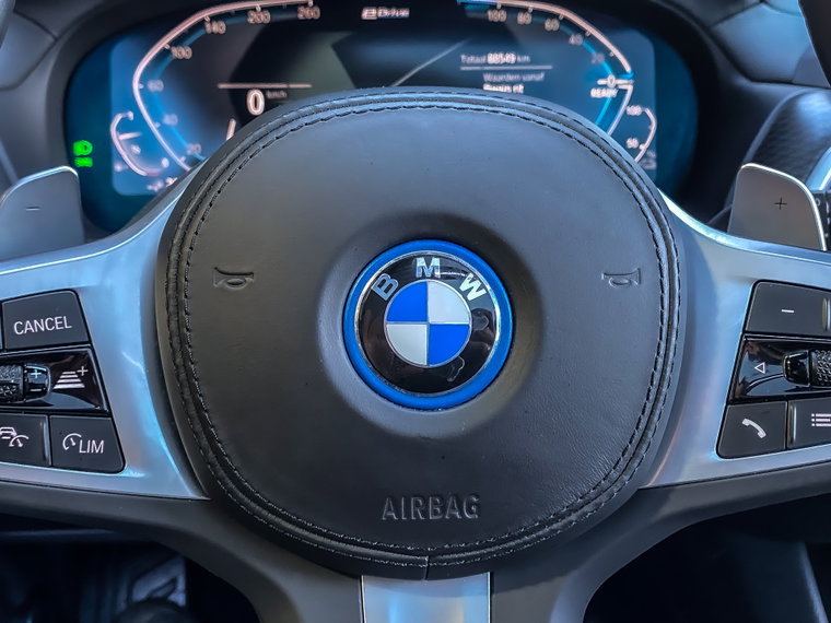 Vehicle Image 52