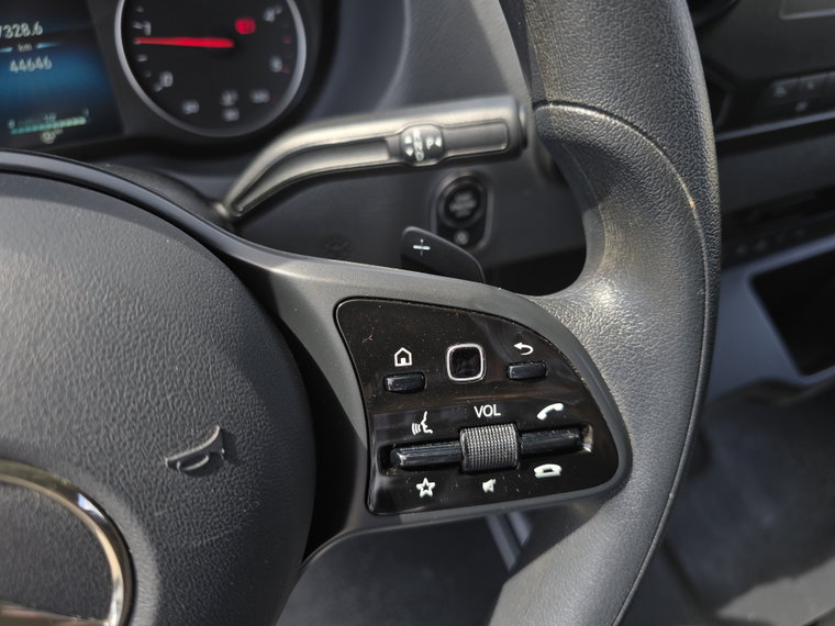 Vehicle Image 26