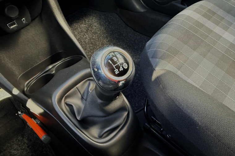Vehicle Image 13