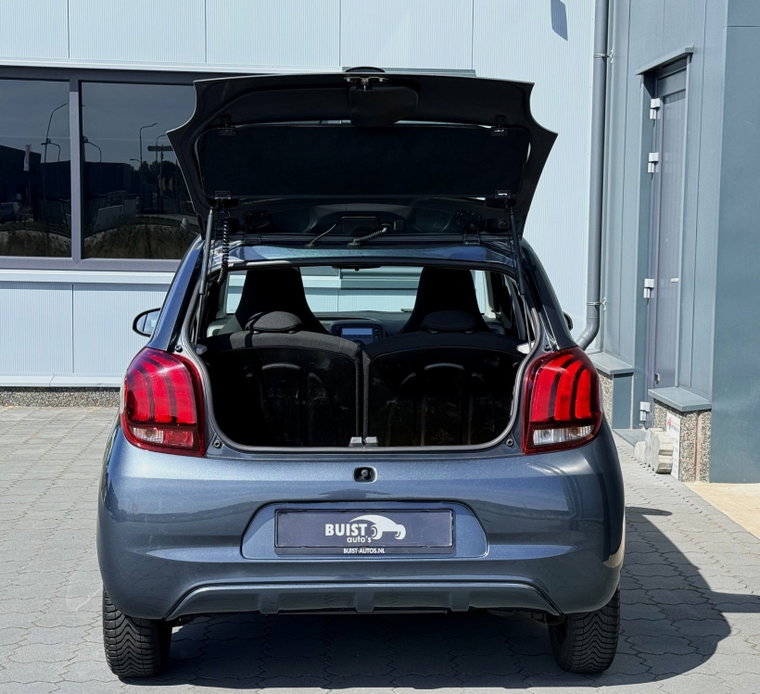 Vehicle Image 26