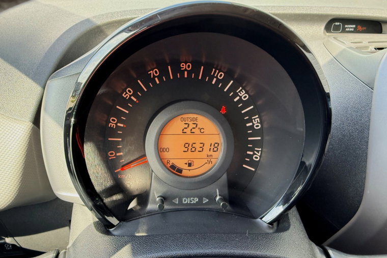 Vehicle Image 8